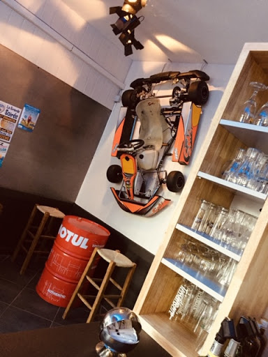Le Paddock Bar