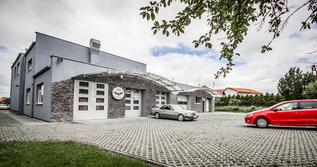 Krucza 18