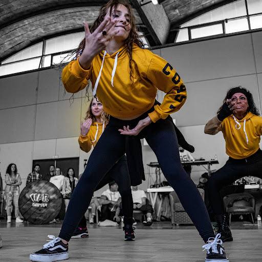 Urban Dance Moves - Thumbnail