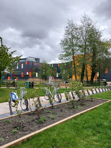 UHW Lakeside Stores - Thumbnail