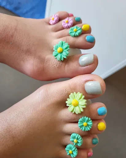 Massages & Nails CARY