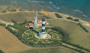 Photo n°18 de AIR FLY 17 à Saint-Just-Luzac (École)