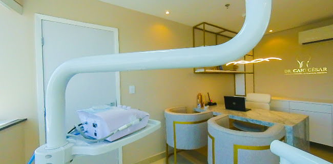 Dr Caio César - Odontologia Estética - Teresina