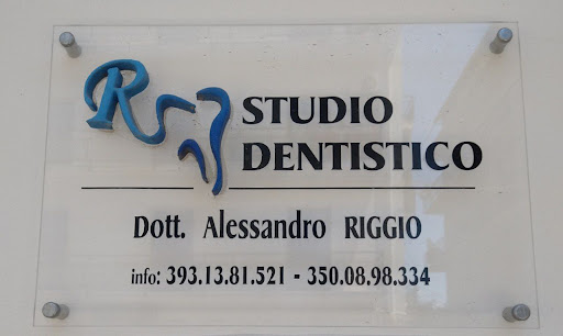 Studio Dentistico Dott.Riggio Alessandro - Thumbnail