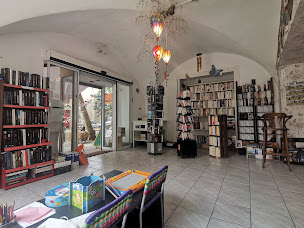 Photo n°1 de En Face à Saint-Jean-du-Gard (Librairie de livres d'occasion)