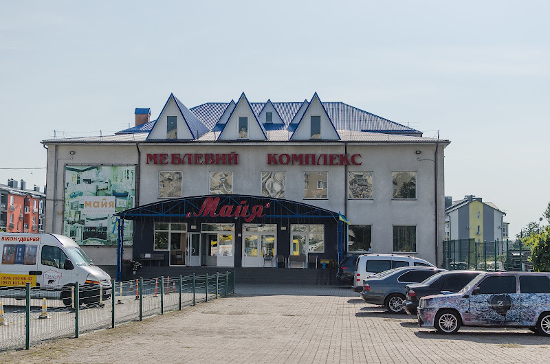 Вхід в Меблевий комплекс 'Майя'