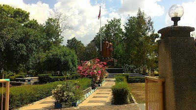 Photos of Monumen Gubernur Soerjo