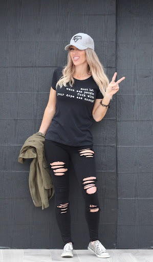 Cheeky Andi - Visual