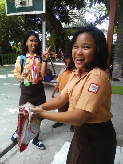 Photos of SDN Wates VI