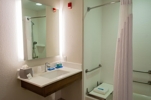 Holiday Inn Express & Suites Muskogee, an IHG Hotel - Thumbnail