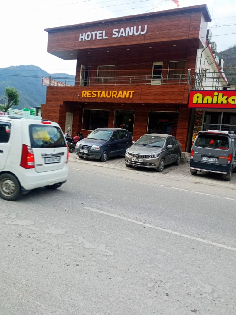 hotel sanuj