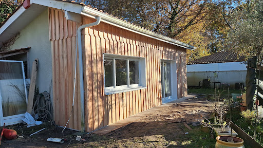 Photo de Les Rénovateurs du Bassin - Couvreur / Menuisier / Terrasses / Agrandissements bois Bassin d'Arcachon à Sanguinet (40460)