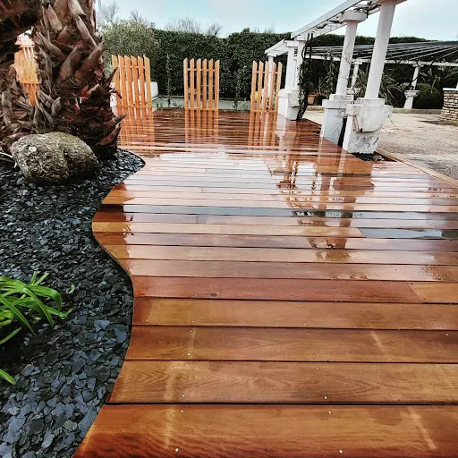 Photo de Terrasse bois - Jolywood à Croix-Chapeau (17220)