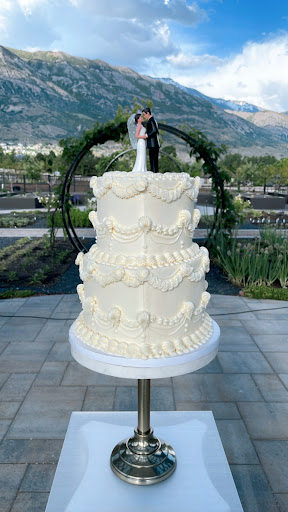 Aspen Cake Design (Utah Wedding Cakes & Desserts) - Thumbnail