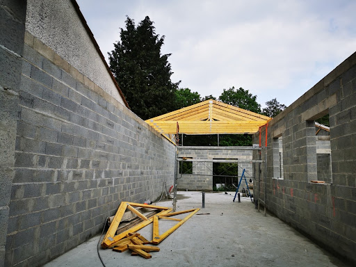 Photo de Entreprise Jayat Habitat: Artisan couvreur, nettoyage toiture rénovation terrassement démolition Charente 16 Angoulême à Hiersac (16290)
