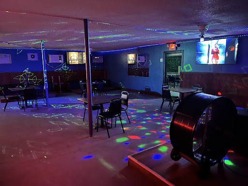 33 Lounge