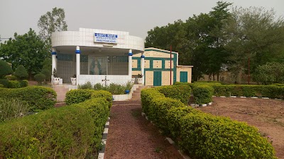 Photos of Jean Bosco Center S&eacute;var&eacute;