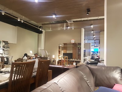 Photos of Falabella Santaf&eacute;