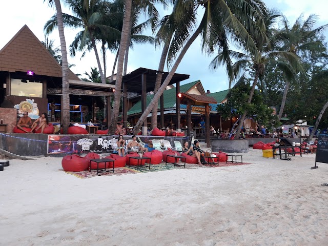 Sairee beach