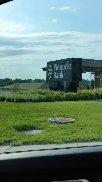 Pinnacle Bank photo