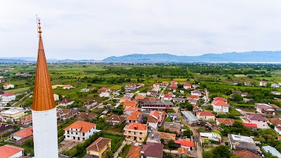 Xhamia Kullaj, Postribë