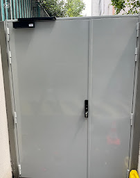 Photo n°26 de Ets Phienboupha Serrurier à Montreuil (Menuisier)