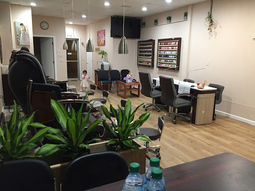Deerfield Nails & Spa