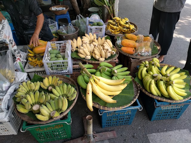 Taling Chan Floating Market