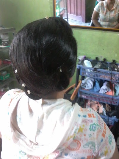 Photos of Salon Eka