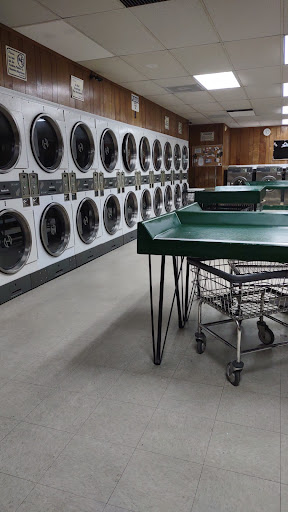 441 Coin Laundry OPEN 24 HR
