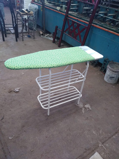 fabrica de muebles leo