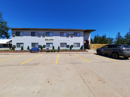 Model Towne Inn - Thumbnail
