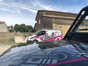 Photo n°8 de Sticksone à Saivres (Agence de publicité)