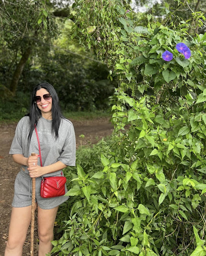 RANIA MERAH