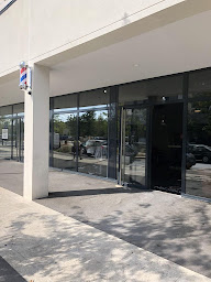 Photo n°12 de Freshcut Barber Shop à Fleury-Mérogis (Magasin d'articles de coiffure pour hommes)