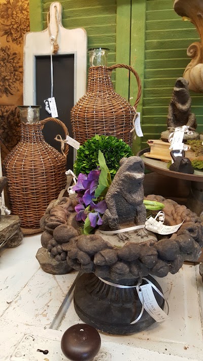 Photos of Mission Road Antique Mall