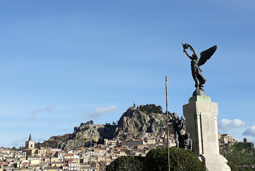 Monumento ai caduti 1 Guerra Mondiale - Thumbnail