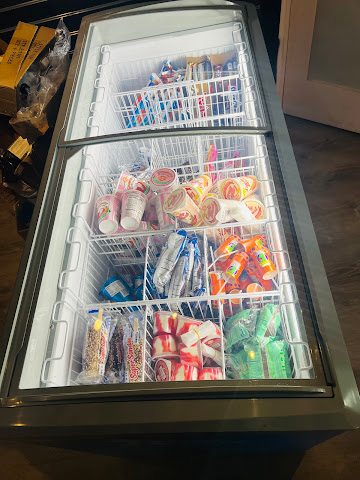 Sausalito Mini Mart by null