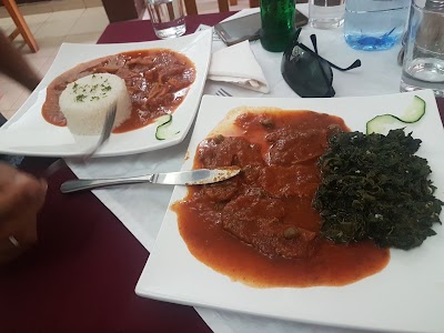 Photos of Caf&eacute; de Viennes