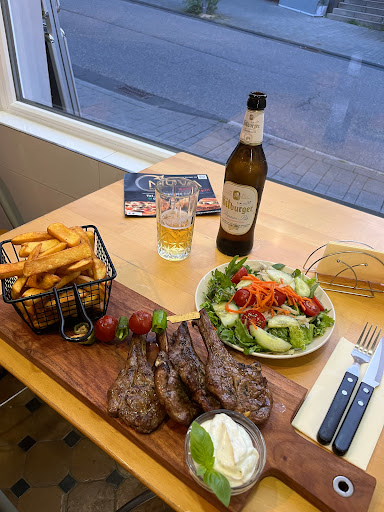NOVA | Burger • Vom Holzkohlegrill - Thumbnail