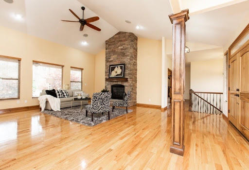 Toni Lucas ~ Toni's PREMIER REALTY GROUP by Worth Clark Realty, Edwardsville IL - Thumbnail