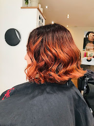 Photo n°23 de Karelys' Coiffure à Thaon-les-Vosges (Salon de coiffure)