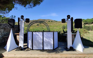 Photo n°3 de SOUNDANDCOM à Céret (Disc-jockey)