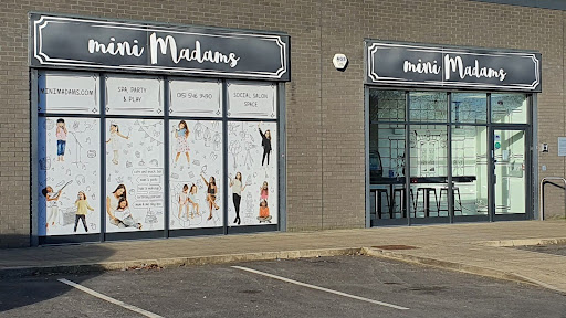 Mini Madams - Visual