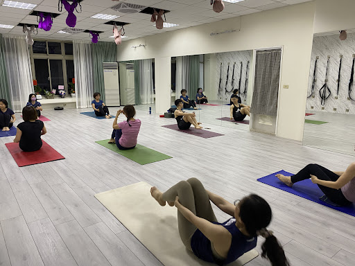 悟心瑜珈工作室評價、課程介紹、收費價格、預約方式 - 專業空中瑜珈與正位瑜珈教室