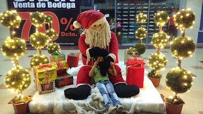 Photos of American Mall