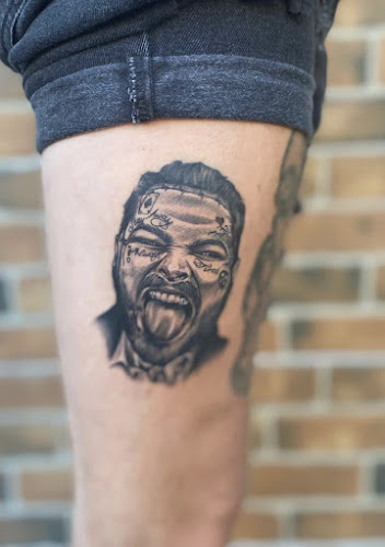 Comentarii opinii despre Vitruvius tattoo & piercing studio