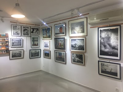 Photos of Pierrot Men - photos show room Waterfront