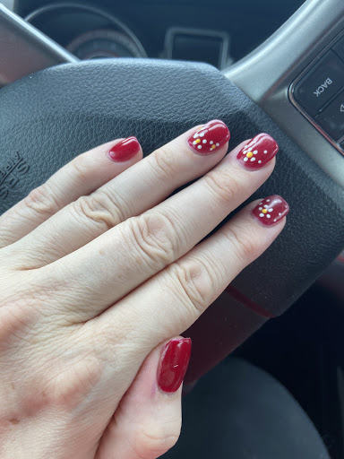 Lynn's Nails & Spa - Thumbnail