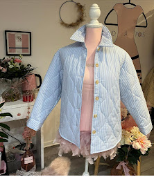 Photo n°12 de noeud à pois à Troyes (Magasin de vêtements pour femmes)